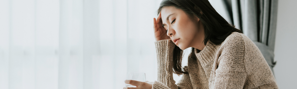 What are the first signs of HIV?