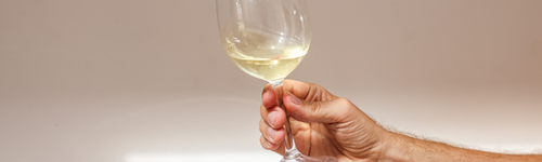 Verhoogt alcohol het oestrogeengehalte? Feiten over alcohol en hormoonbalans