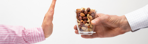Noten- en pinda-allergie: symptomen, behandeling, noodset